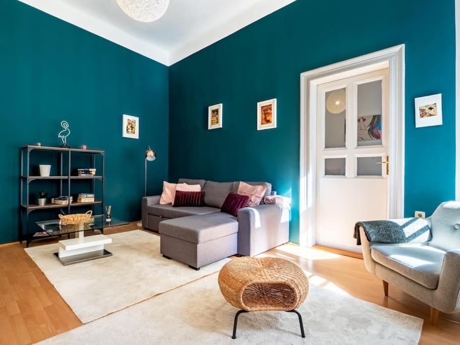 Sunshine Apartment - With Garage บูดาเปสต์ ภายนอก รูปภาพ